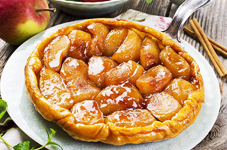 25987123 - french apple pastry - tarte tatin
